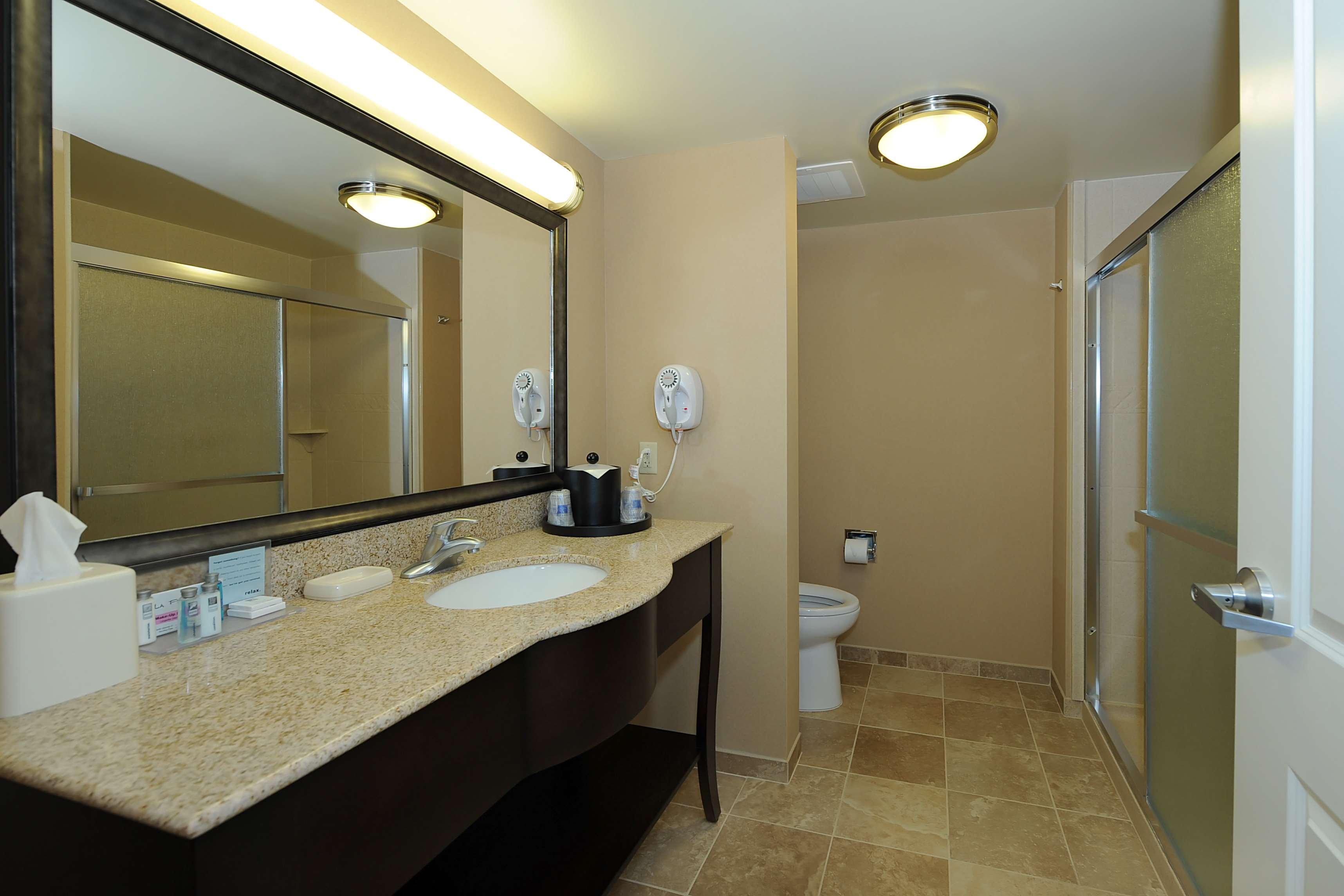 Hampton Inn & Suites Скоттсборо Номер фото
