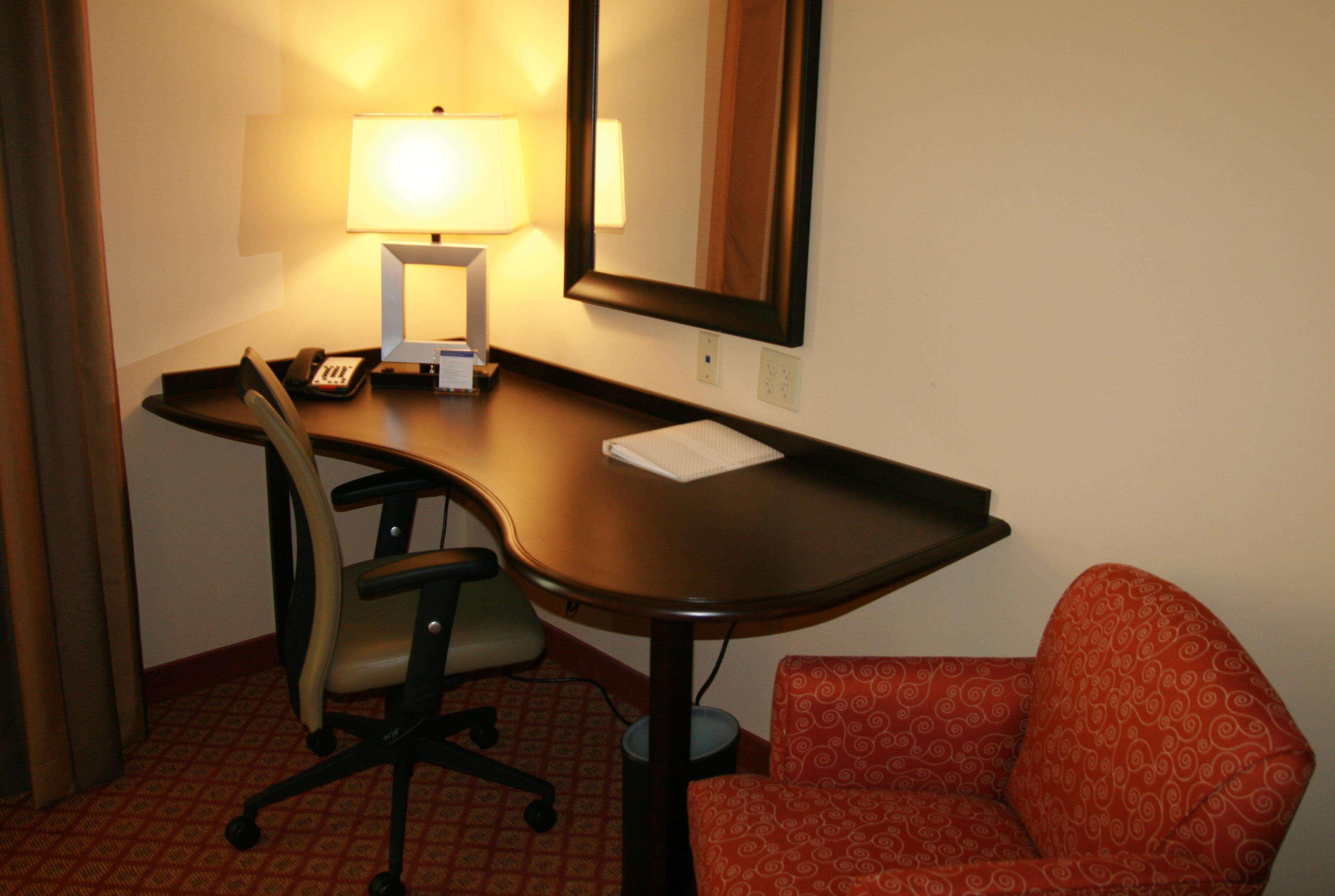 Hampton Inn & Suites Скоттсборо Номер фото